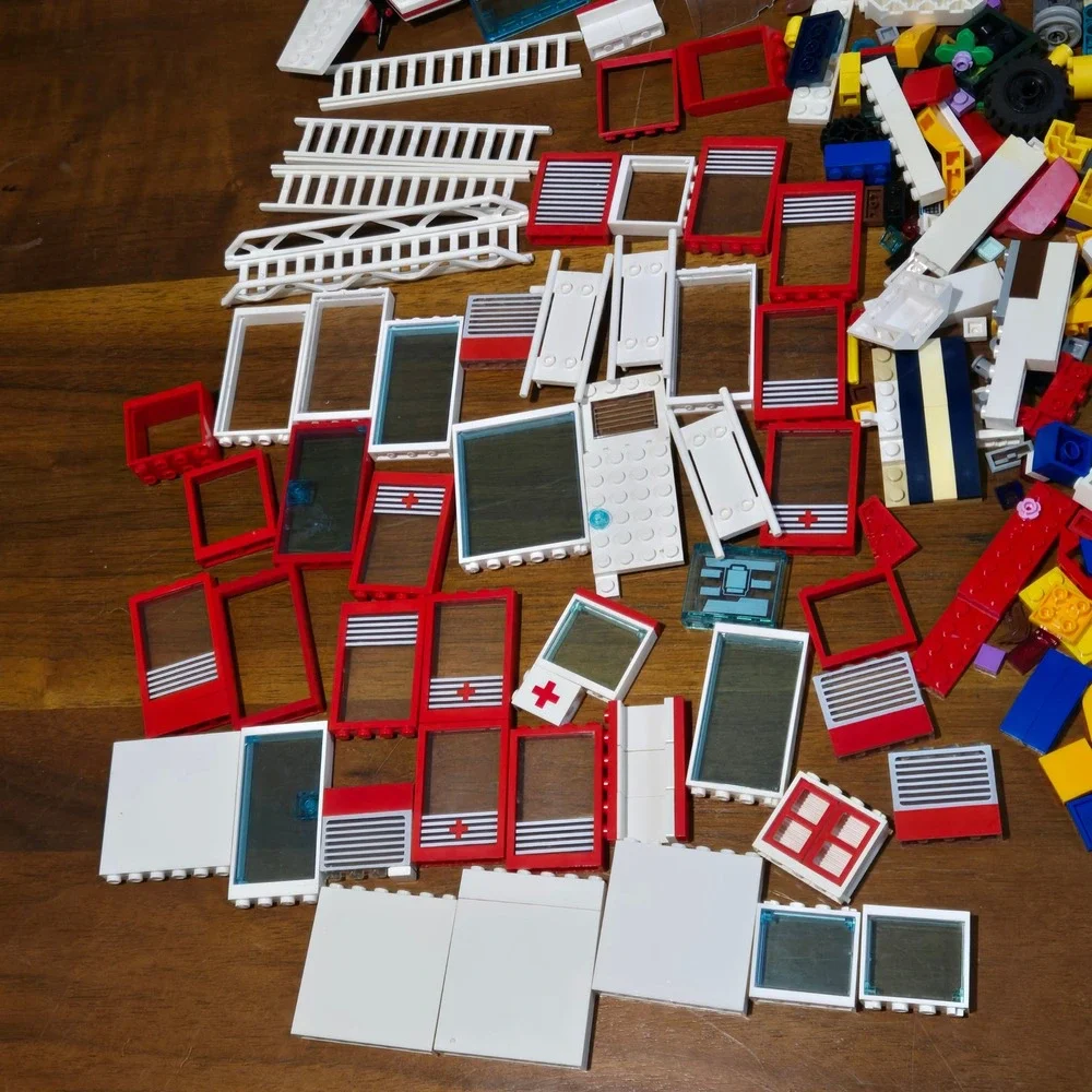 Lego Bulk Lot 4.5lbs Mixed Bricks Wheels Windows Ladders City Technic Parts